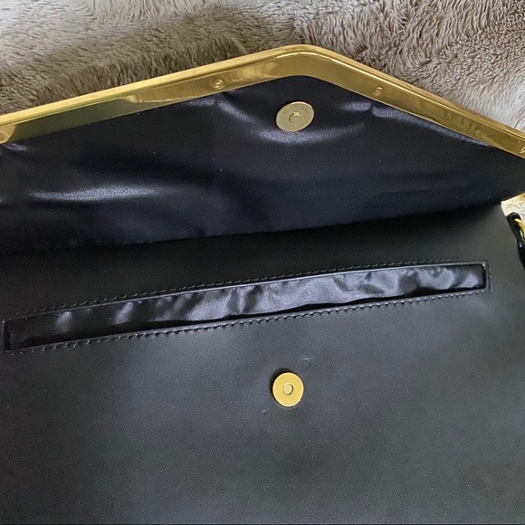 JOY & IMAN BLACK CLUTCH - Picture 6 of 9